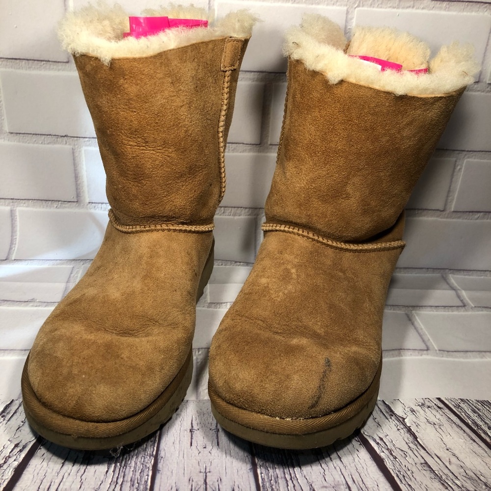 UGG Bailey Bow tan boots